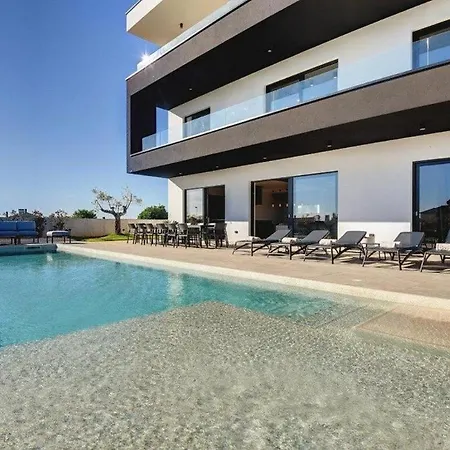 Enni Lux Apartment *