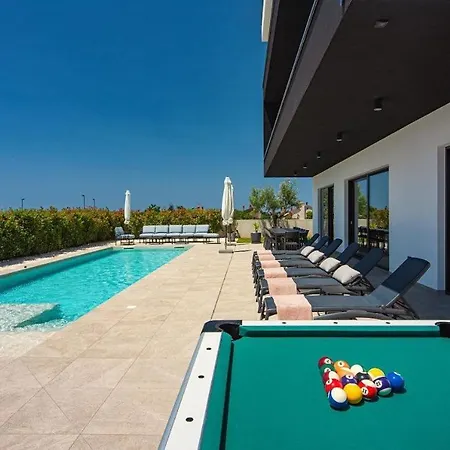 Enni Lux Apartment *