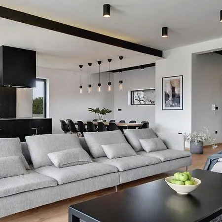 Enni Lux Apartment Pula
